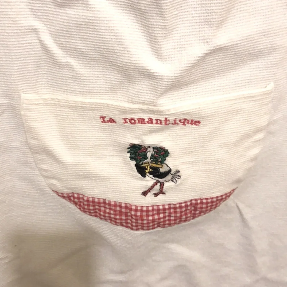 CP International Apron 30x26”, each tie is 29”
